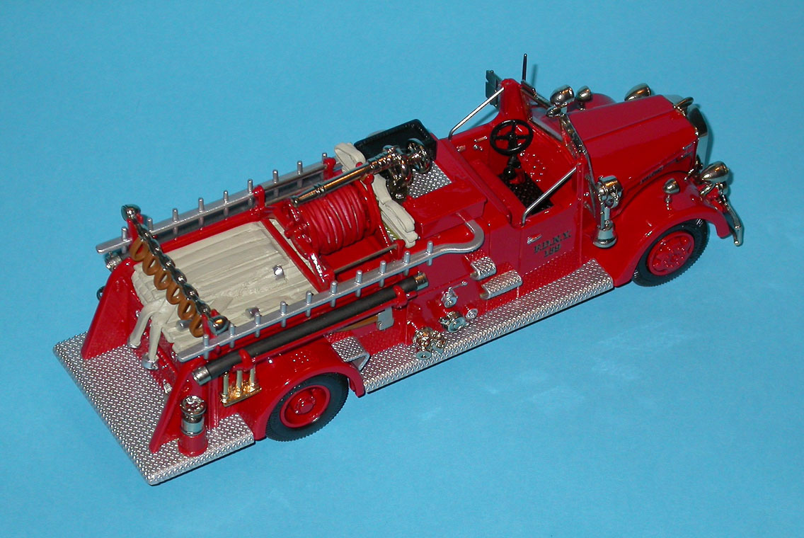 Ashton Models: 1946 Ward LaFrance Type 82-T Fire Pumper F.D.N.Y. (AH96) in 1:43scale
. Picture provided by Mauro, 2007-10-27 03:32:25